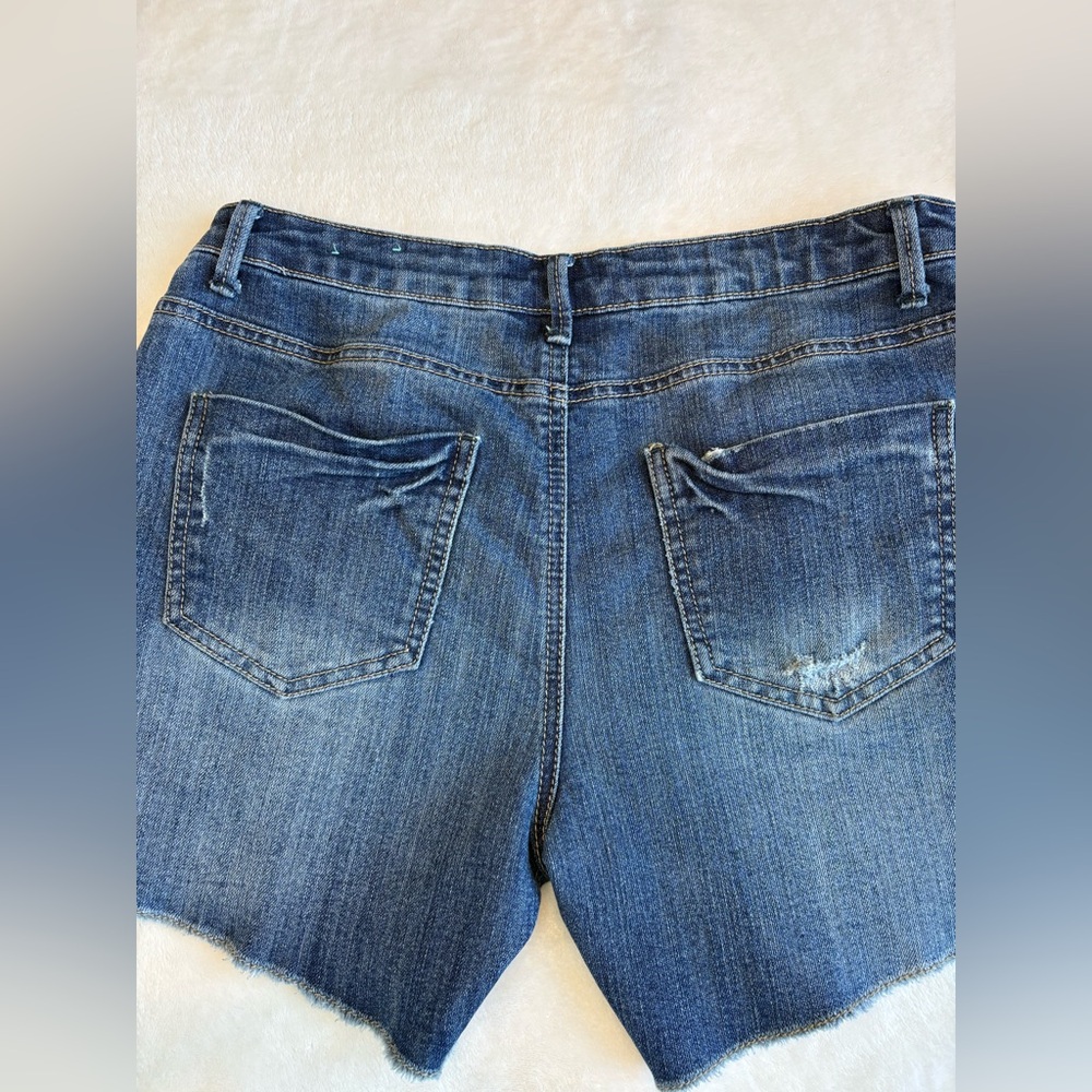 Route 66 Distressed Denim Women's Shorts - Size 8. - Picture 7 of 11